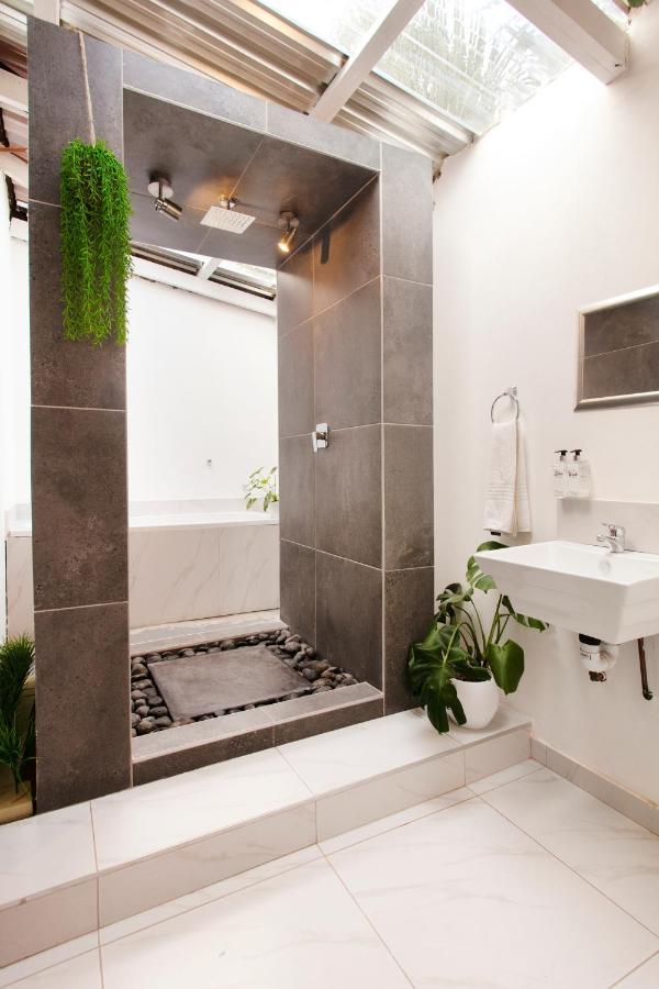 Nhà riêng 200 m² 1 phòng ngủ, 2 phòng tắm riêng ở Garsfontein Pretoria Ngoại thất bức ảnh
